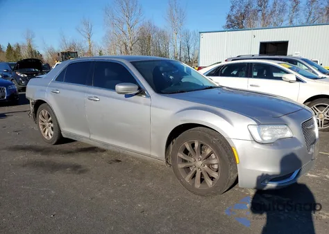 2017 Chrysler 300 Limited z USA, uszkodzony, nr VIN 2C3CCARG9HH597087